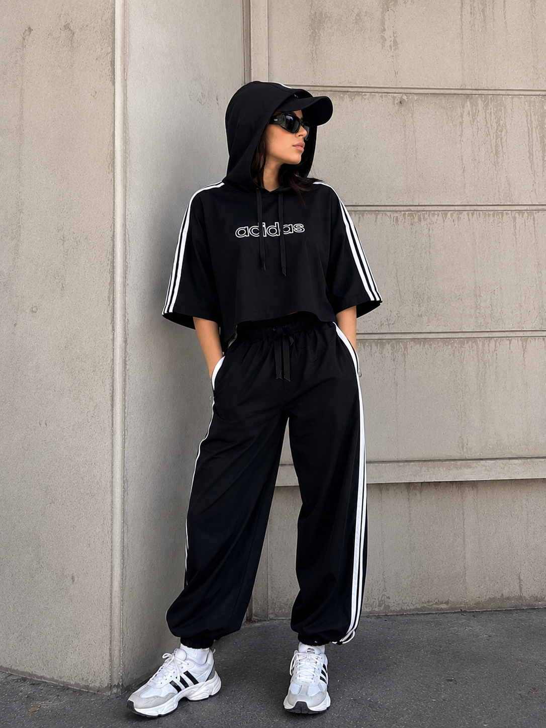 ست تیشرت کلاهدار و شلوار adidas شلوار جاگر